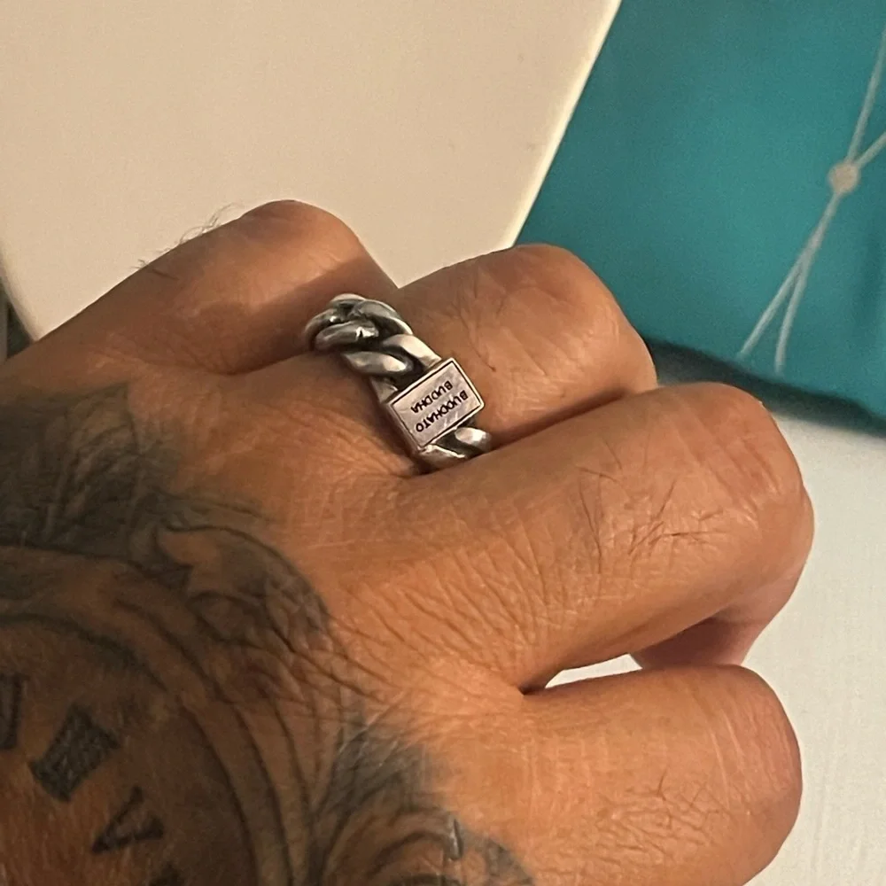 Ring - Picture 1 of 4
